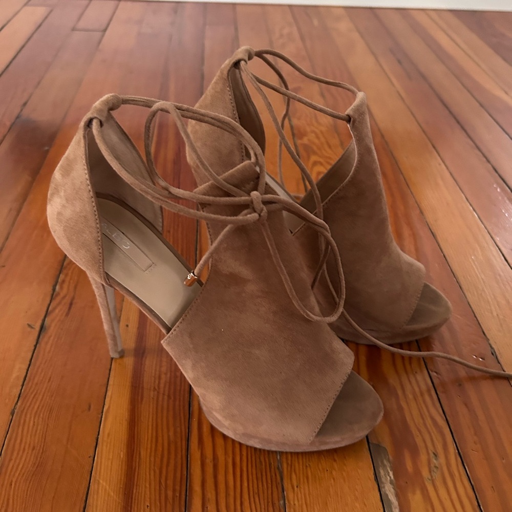 Sexy Aldo Tan Strappy Platform Sandals | Size: US 37
